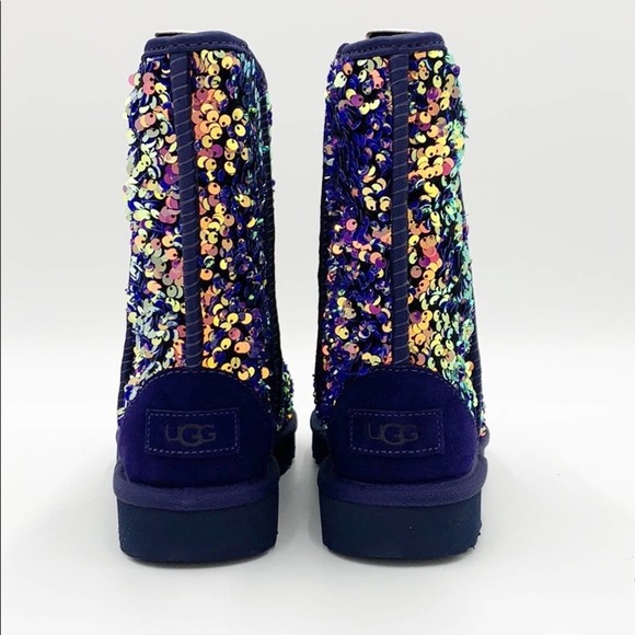 NWT UGG Classic Short Stellar Sequin Medallion - Picture 14 of 15